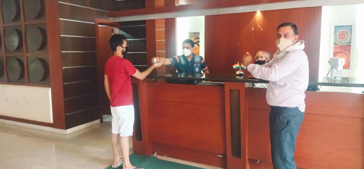 Hotel Yash Inn Mirzāpur Eksteriør billede