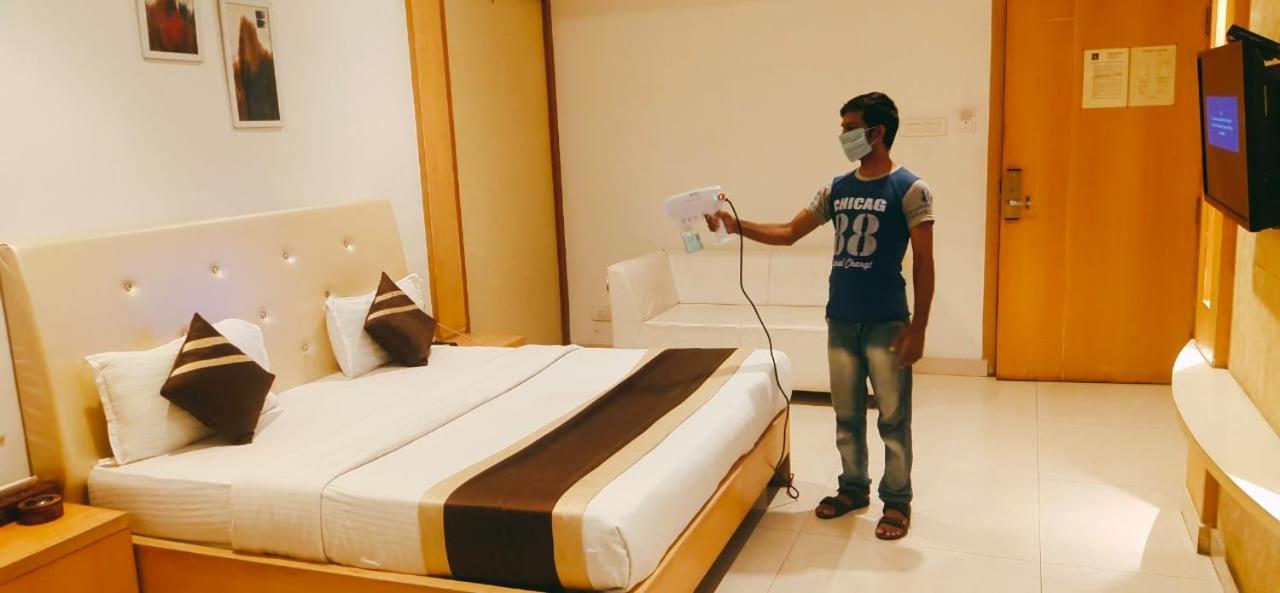 Hotel Yash Inn Mirzāpur Eksteriør billede