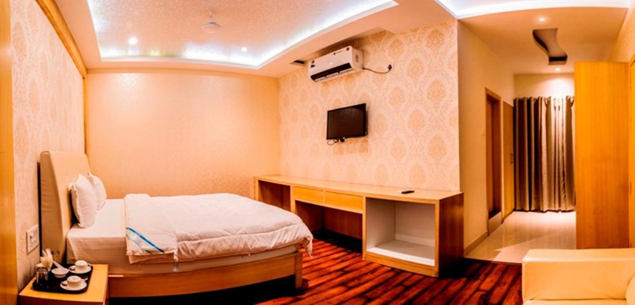 Hotel Yash Inn Mirzāpur Eksteriør billede