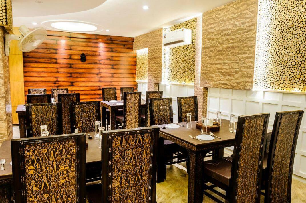 Hotel Yash Inn Mirzāpur Eksteriør billede