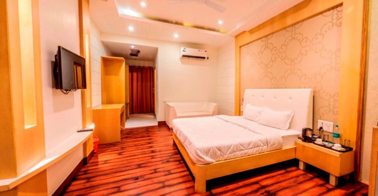 Hotel Yash Inn Mirzāpur Eksteriør billede