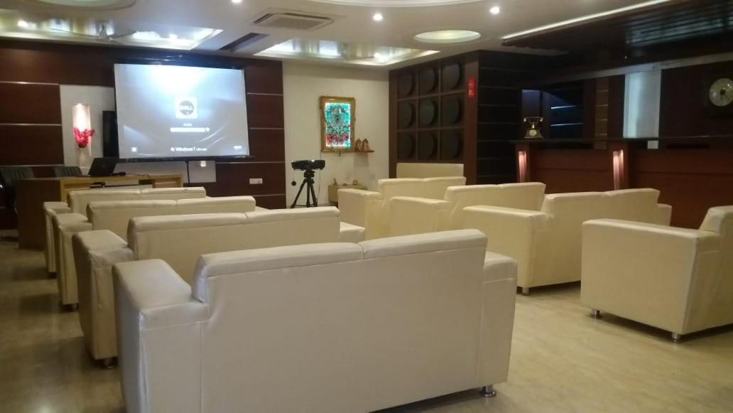 Hotel Yash Inn Mirzāpur Eksteriør billede