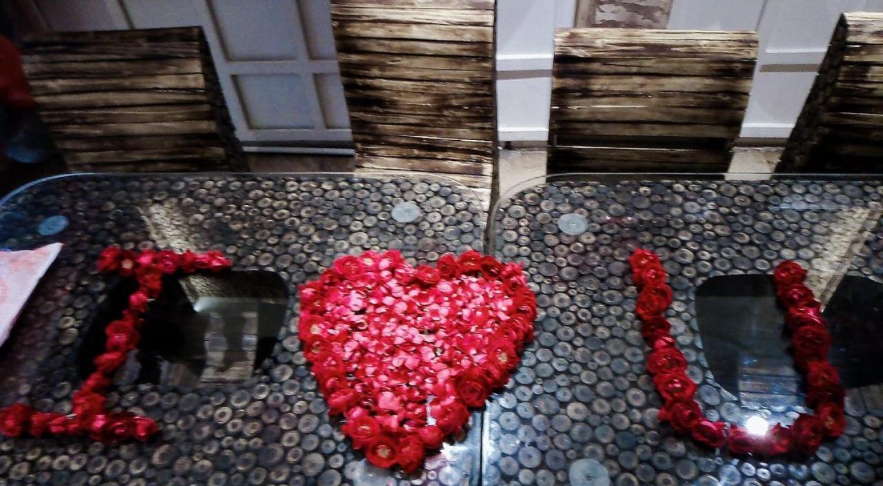 Hotel Yash Inn Mirzāpur Eksteriør billede