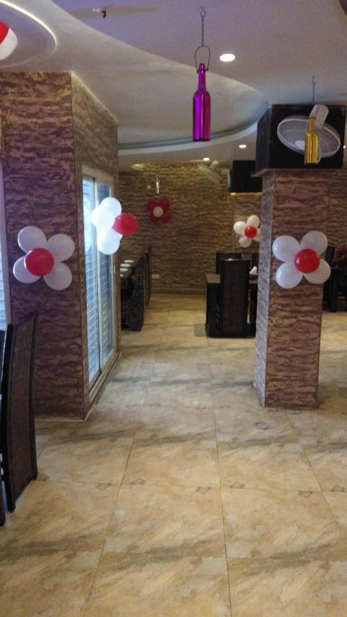 Hotel Yash Inn Mirzāpur Eksteriør billede